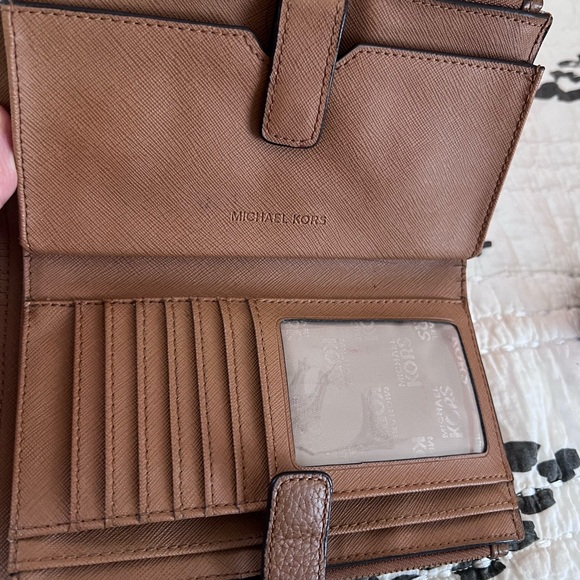 VGUC Michael Kors Jet Set Large Double Zip Wristlet - Picture 5 of 9